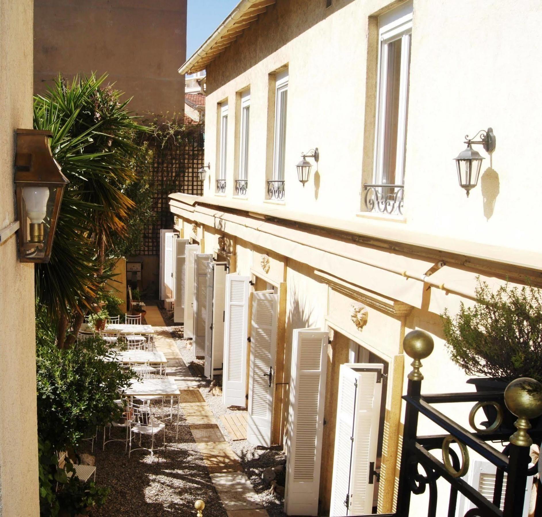 Ruc Hotel Cannes Exterior photo